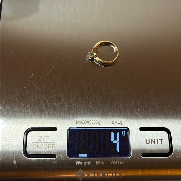 18k Gold Solitaire Diamond Ring. Diamond is .25ct S1 G; total 3.5 grams - Picture 3 of 16